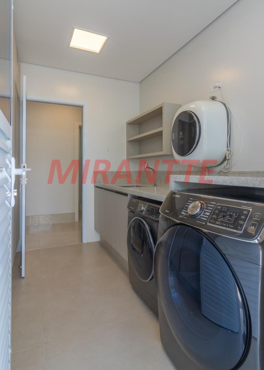 Cond. fechado de 500m² com 4 quartos em Roseira