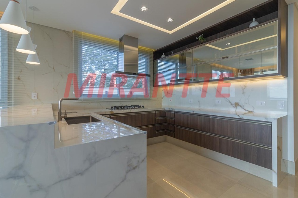 Cond. fechado de 500m² com 4 quartos em Roseira