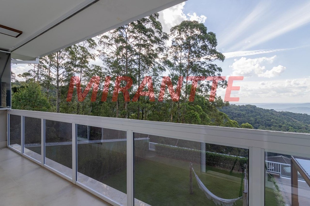 Cond. fechado de 500m² com 4 quartos em Roseira