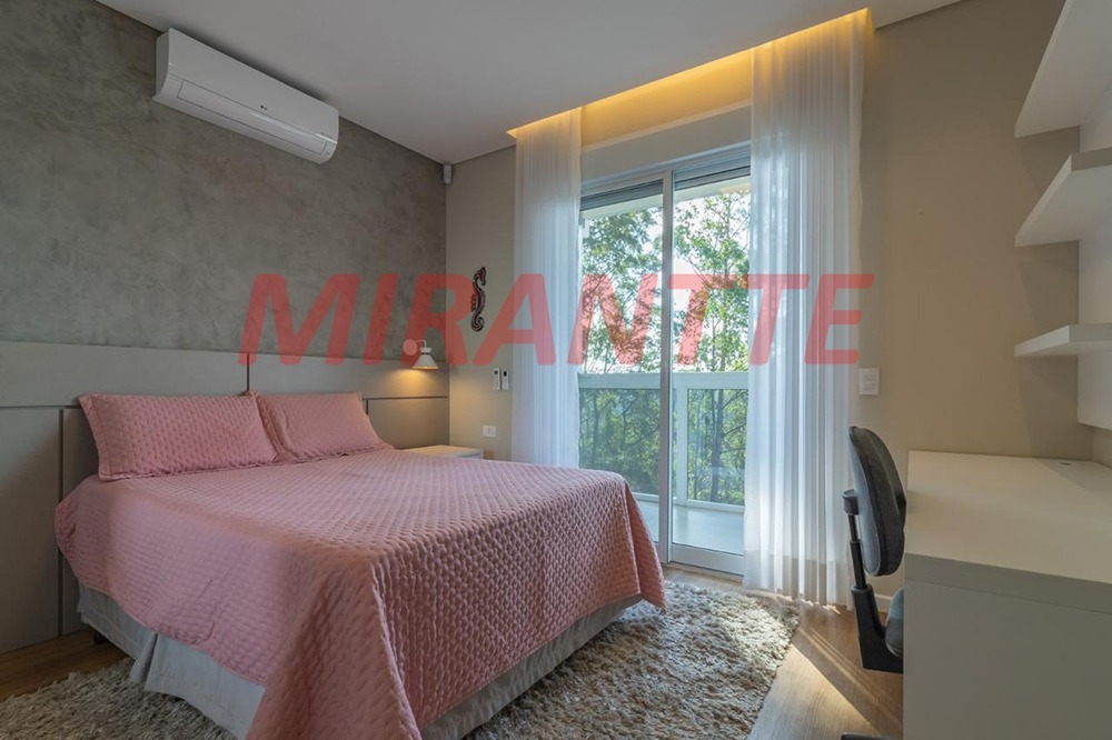 Cond. fechado de 500m² com 4 quartos em Roseira