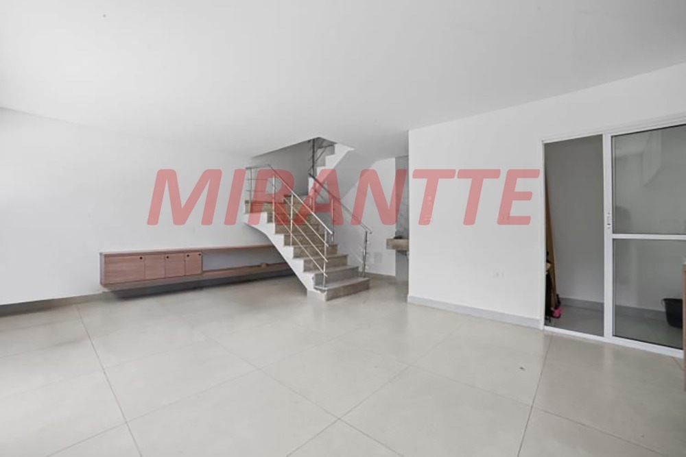 Sobrado de 135m² com 3 quartos em Santa Teresinha