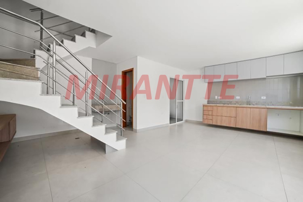 Sobrado de 135m² com 3 quartos em Santa Teresinha