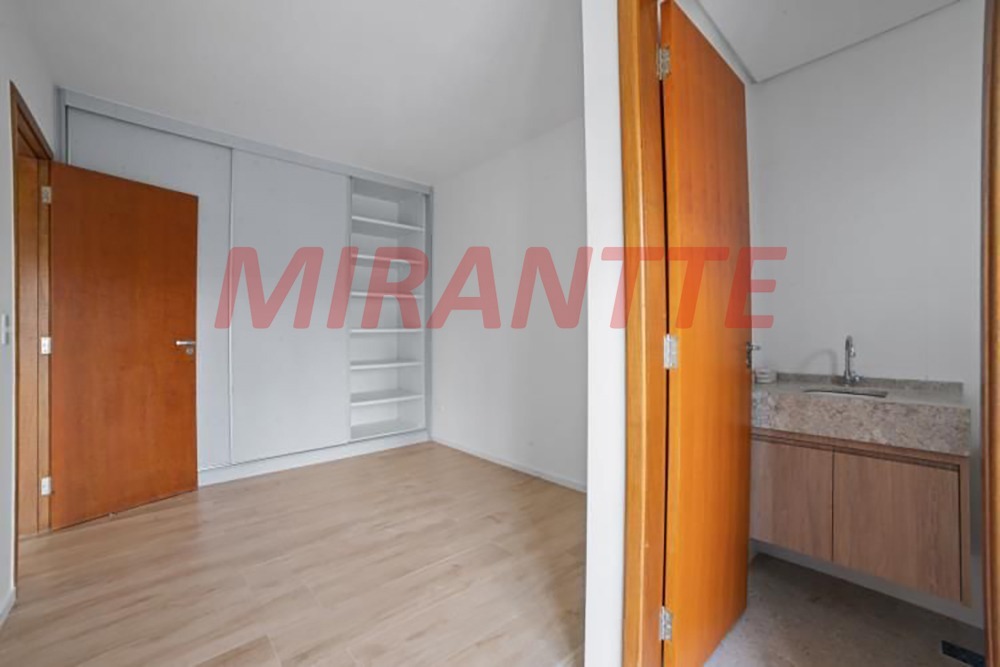 Sobrado de 135m² com 3 quartos em Santa Teresinha
