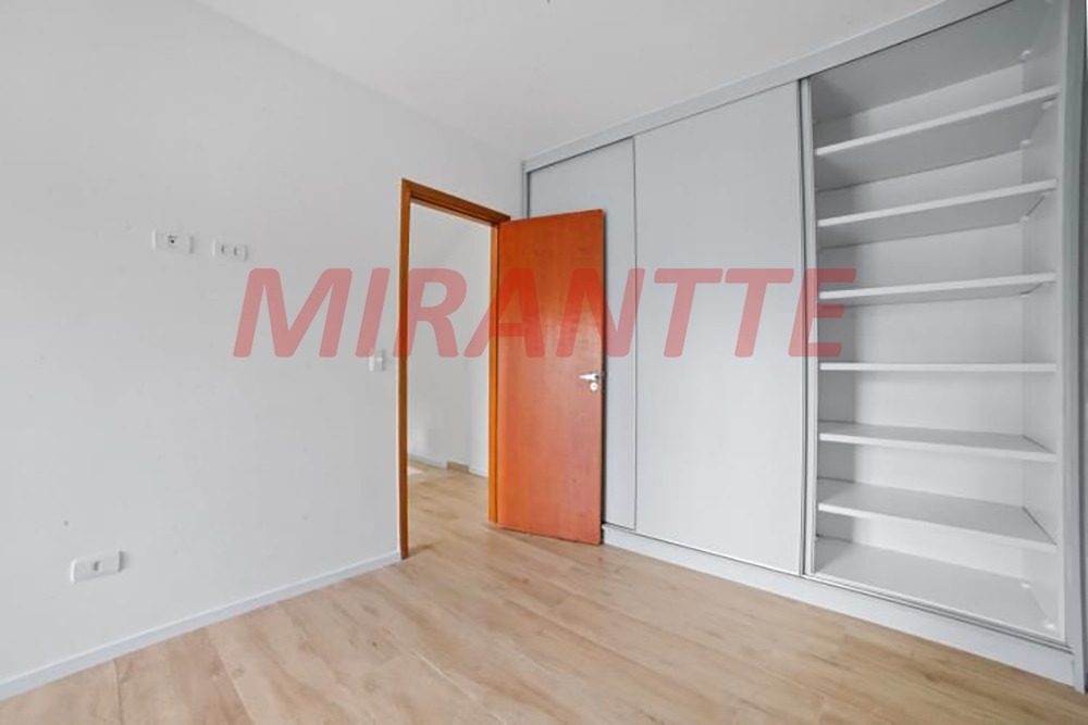 Sobrado de 135m² com 3 quartos em Santa Teresinha