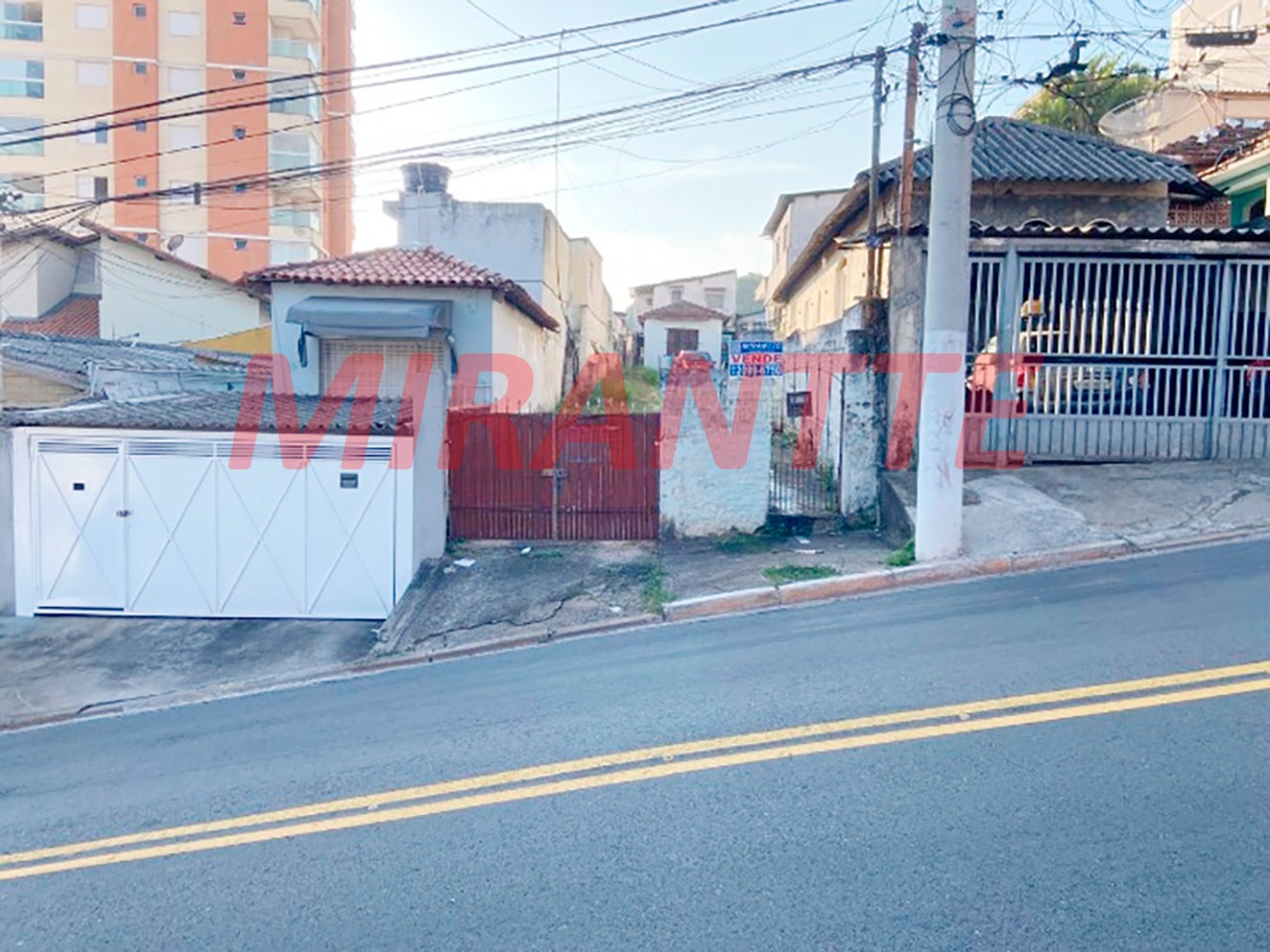 Terreno de 0m² em Chora Menino