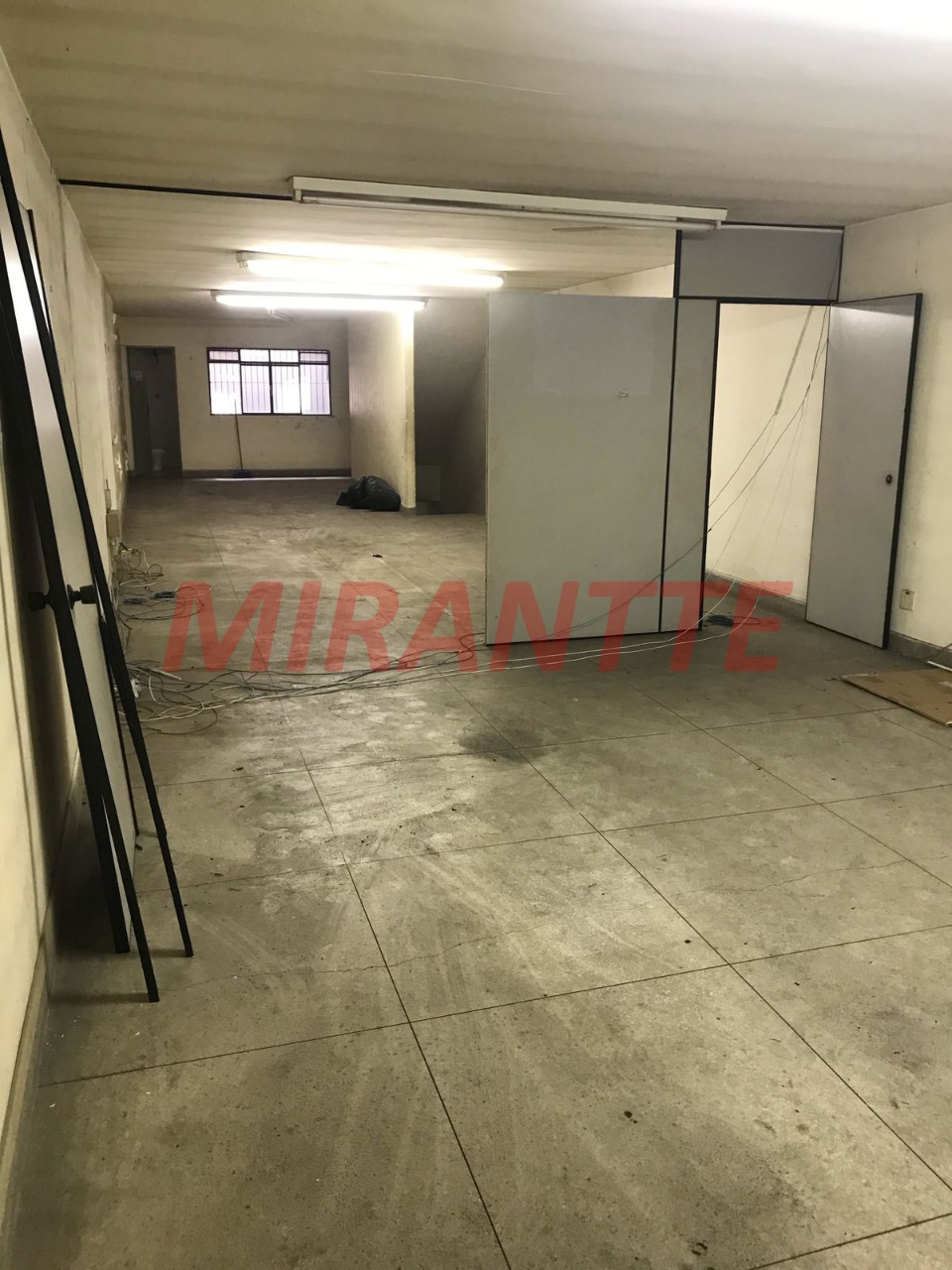 Comercial de 600m² em Brás