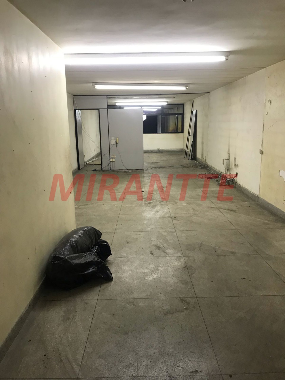 Comercial de 600m² em Brás
