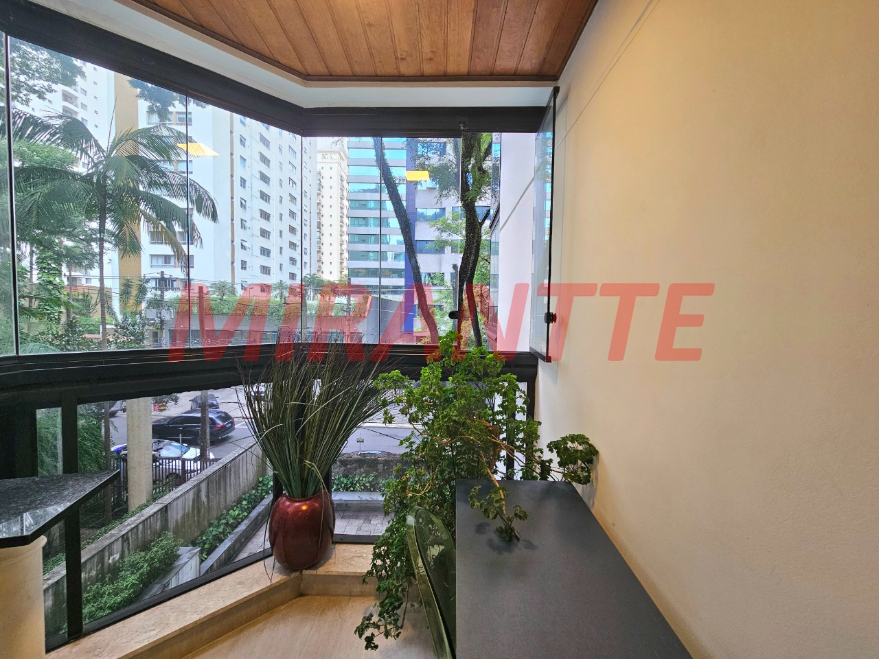 Apartamento de 176m² com 3 quartos em Jardim Paulista