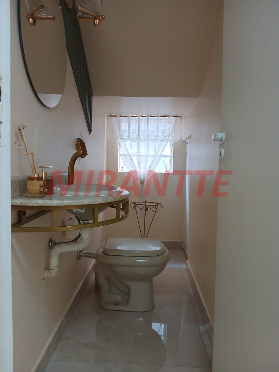 Sobrado de 192m² com 3 quartos em Casa Verde