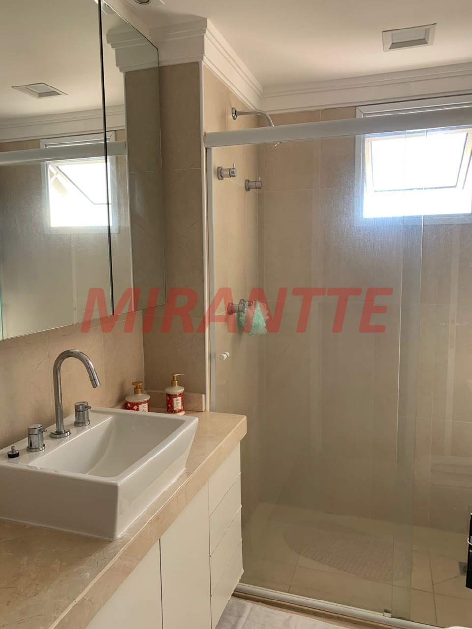 Apartamento de 148m² com 3 quartos em Santa Teresinha