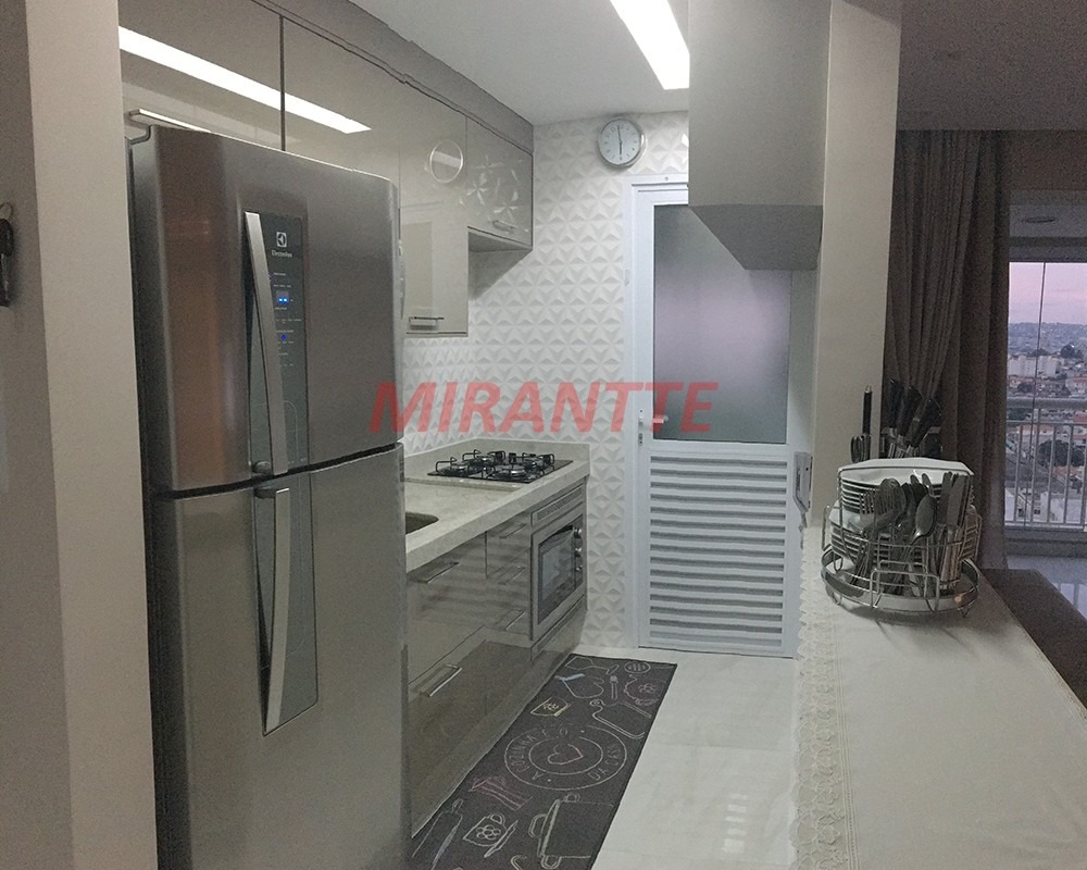 Apartamento de 56m² com 2 quartos em Vila Galvão