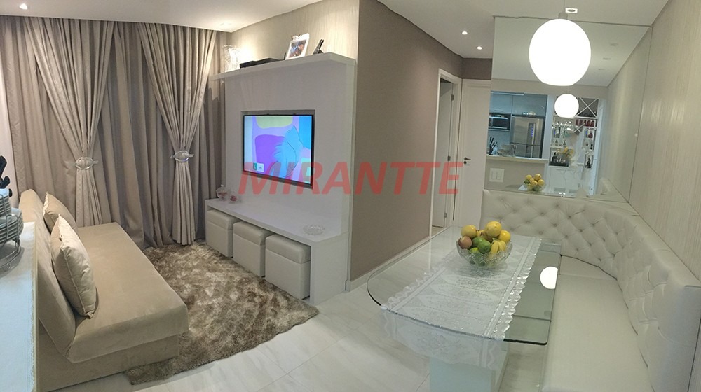Apartamento de 56m² com 2 quartos em Vila Galvão