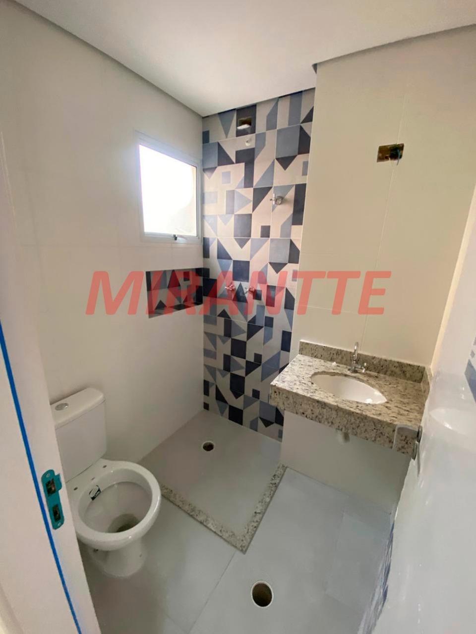 Cond. fechado de 175m² com 3 quartos em Jardim Santa Inês