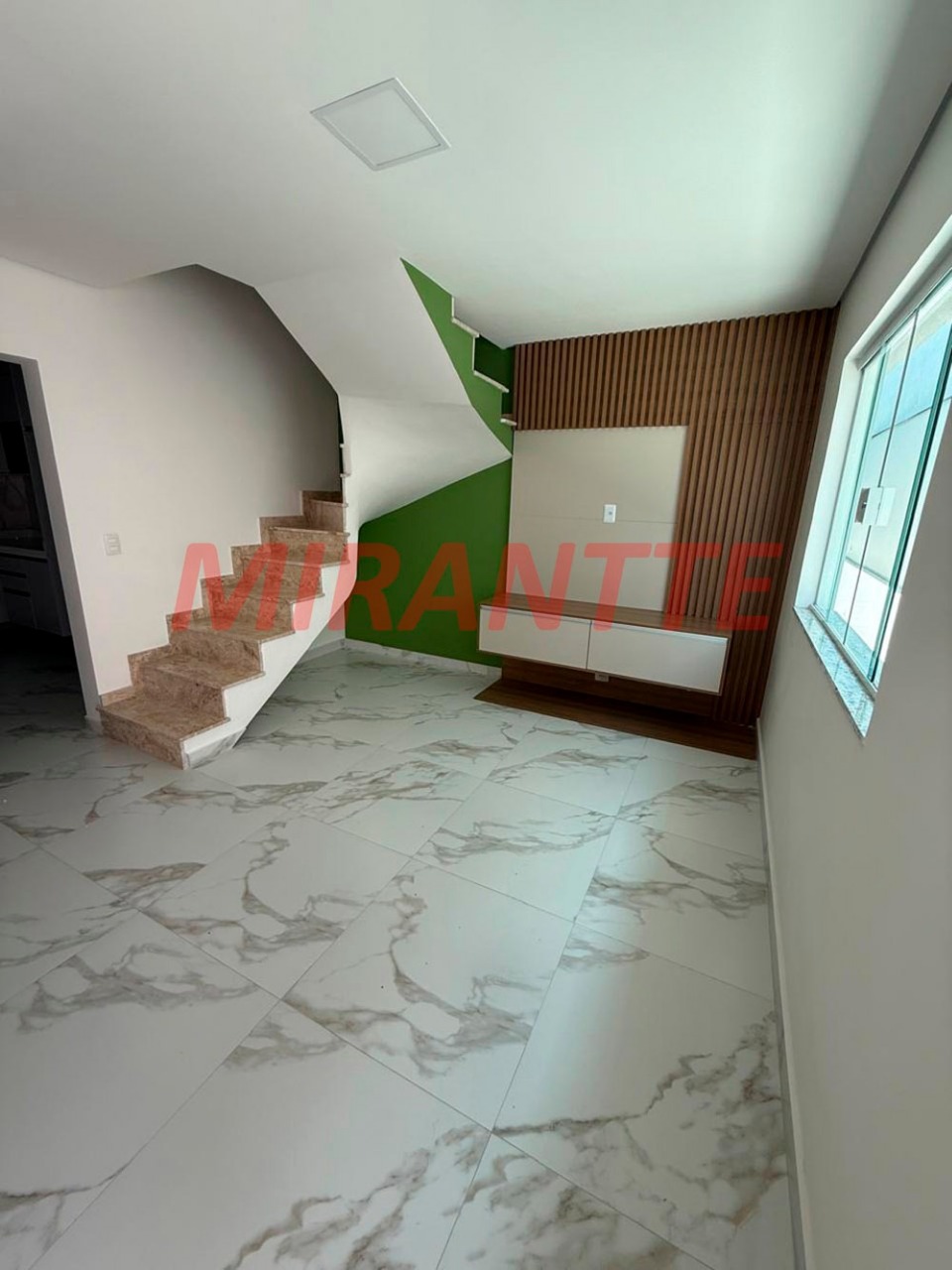 Cond. fechado de 175m² com 3 quartos em Jardim Santa Inês