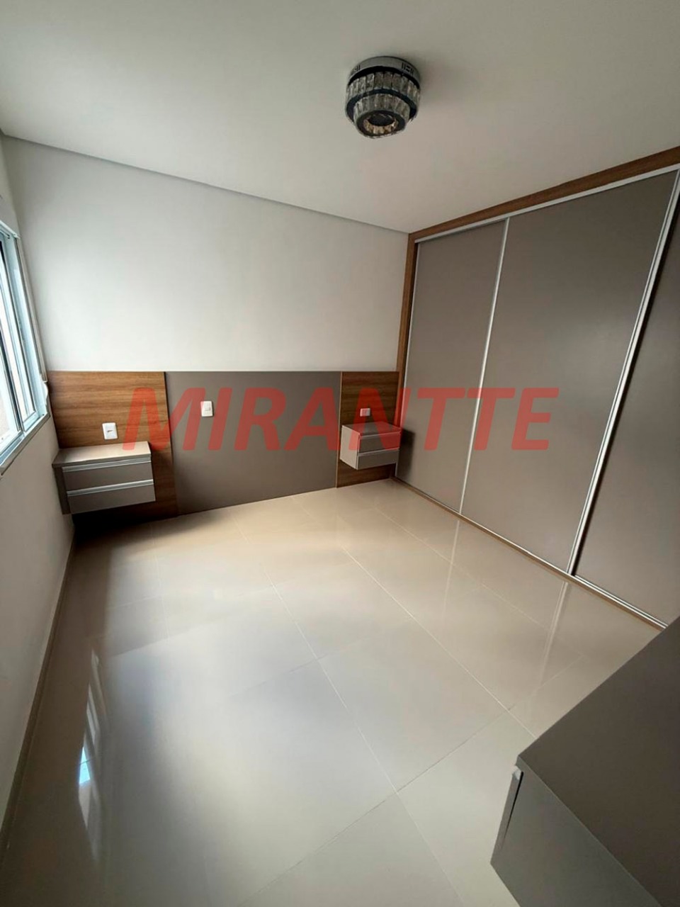 Cond. fechado de 175m² com 3 quartos em Jardim Santa Inês