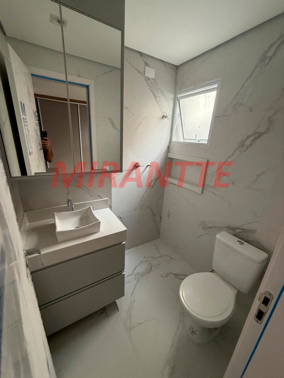 Cond. fechado de 175m² com 3 quartos em Jardim Santa Inês