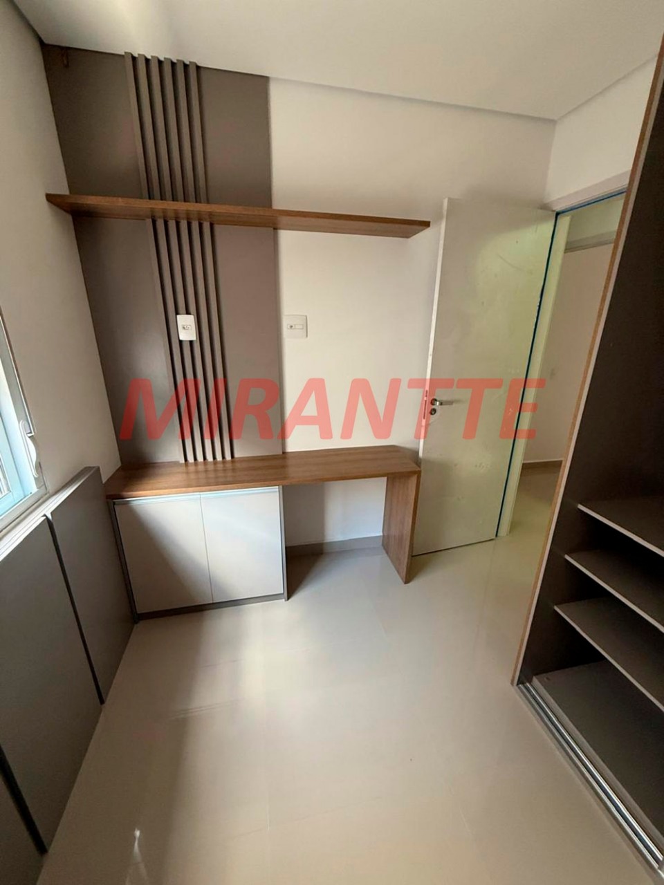 Cond. fechado de 175m² com 3 quartos em Jardim Santa Inês