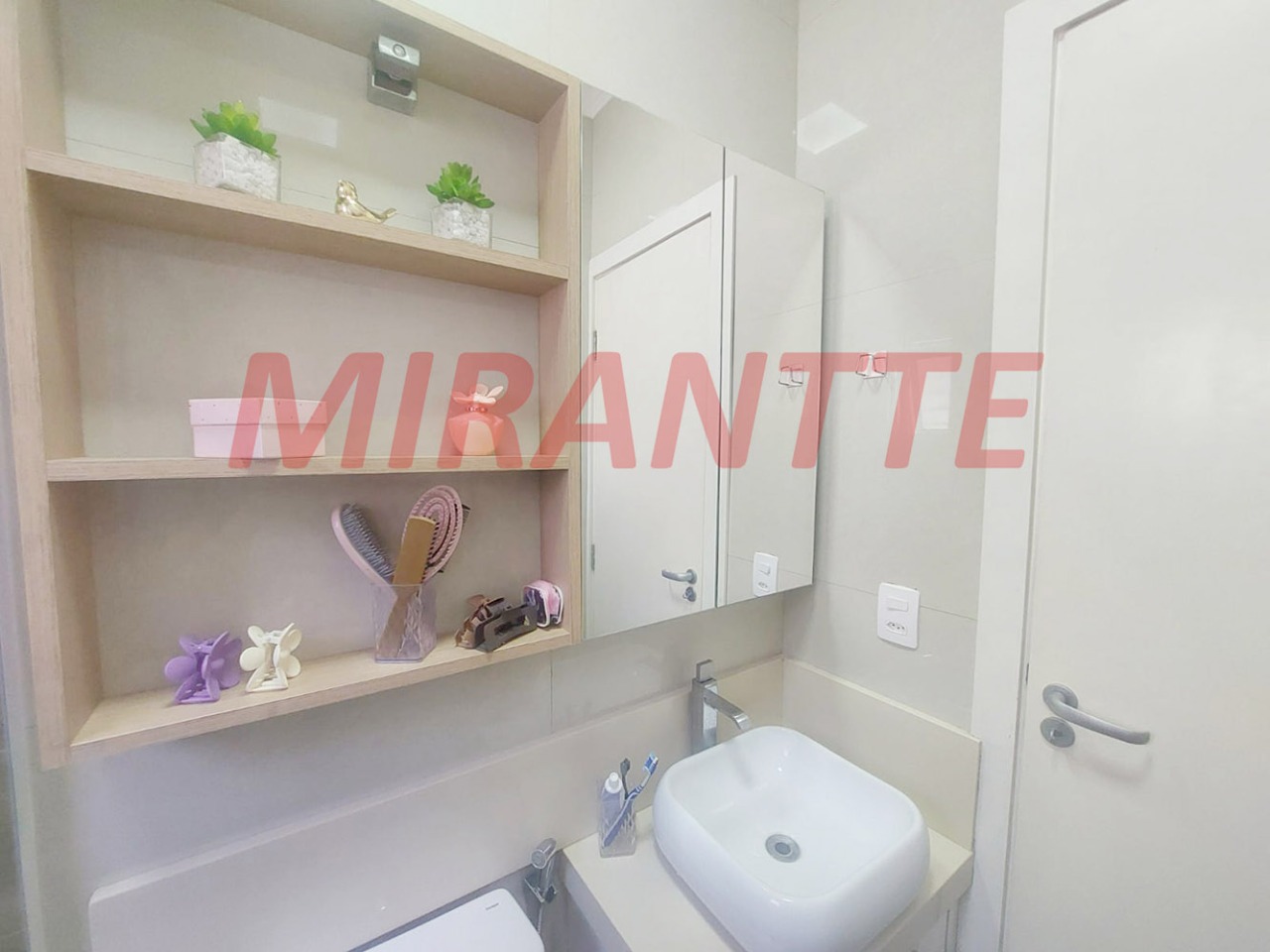 Sobrado de 169m² com 3 quartos em Vila Maria Alta