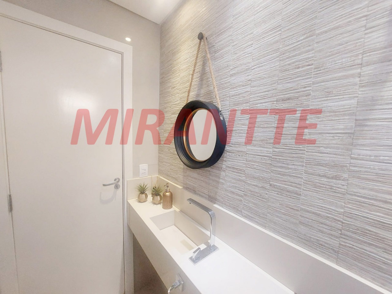 Sobrado de 169m² com 3 quartos em Vila Maria Alta