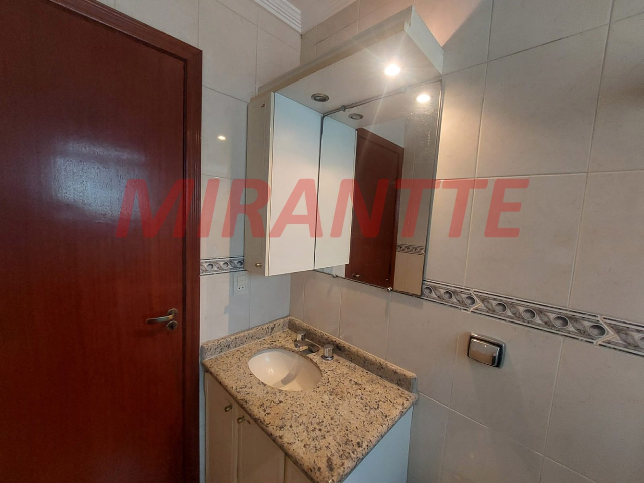 Sobrado de 232m² com 3 quartos em Vila Guilherme