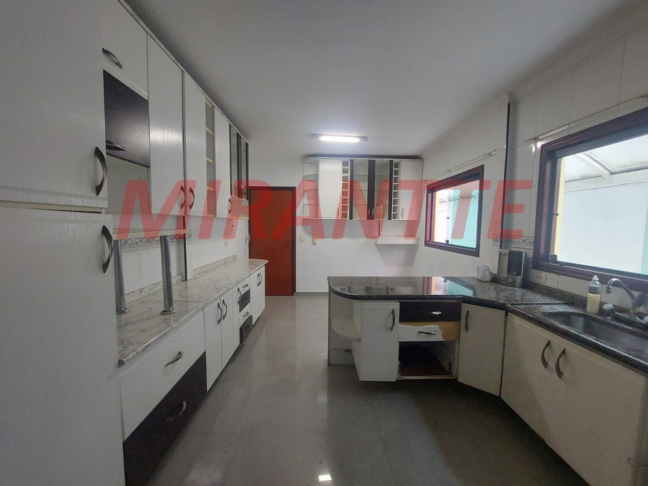 Sobrado de 232m² com 3 quartos em Vila Guilherme