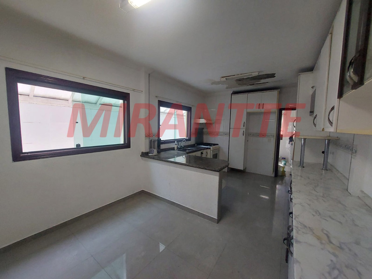 Sobrado de 232m² com 3 quartos em Vila Guilherme