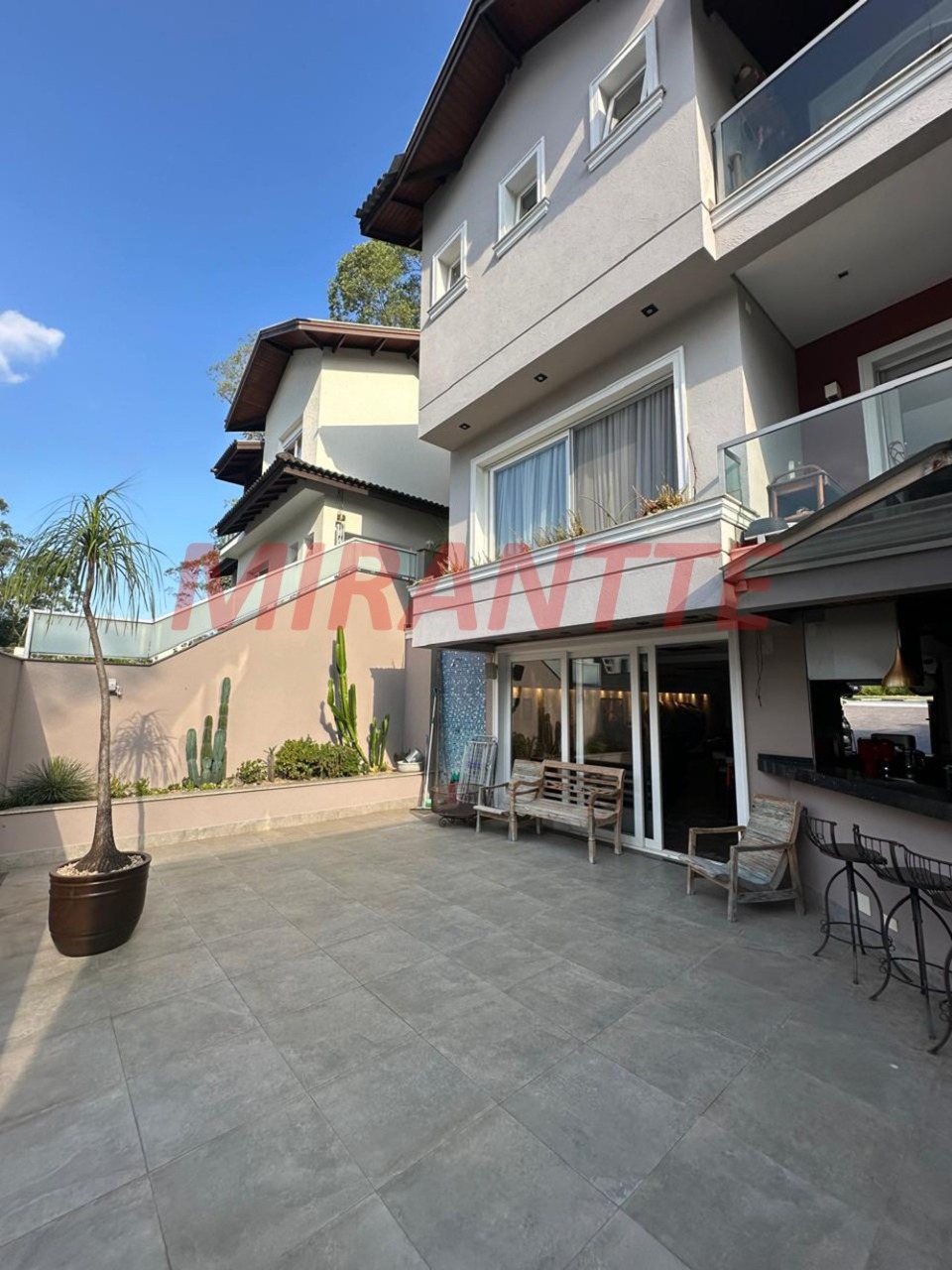 Cond. fechado de 416m² com 3 quartos em Tucuruvi