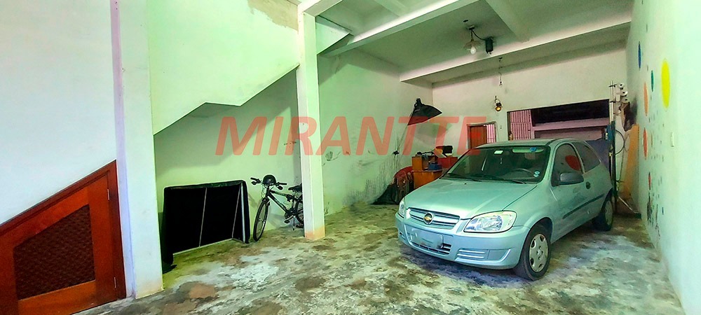 Sobrado de 220m² com 2 quartos em Vila Mazzei