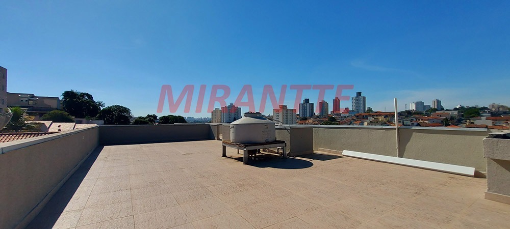 Sobrado de 220m² com 2 quartos em Vila Mazzei