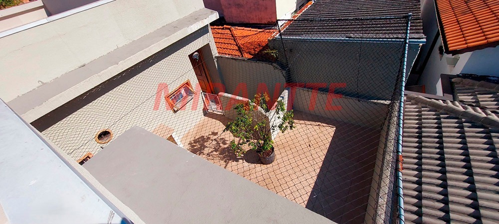 Sobrado de 220m² com 2 quartos em Vila Mazzei