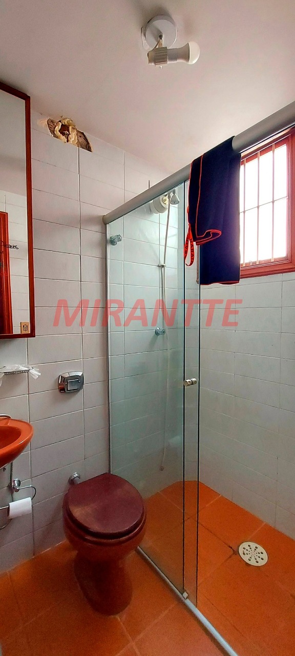 Sobrado de 220m² com 2 quartos em Vila Mazzei
