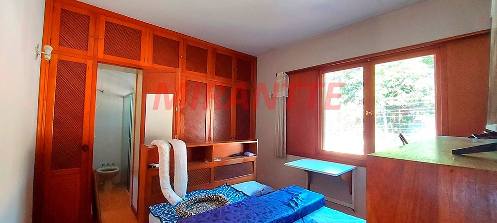 Sobrado de 220m² com 2 quartos em Vila Mazzei