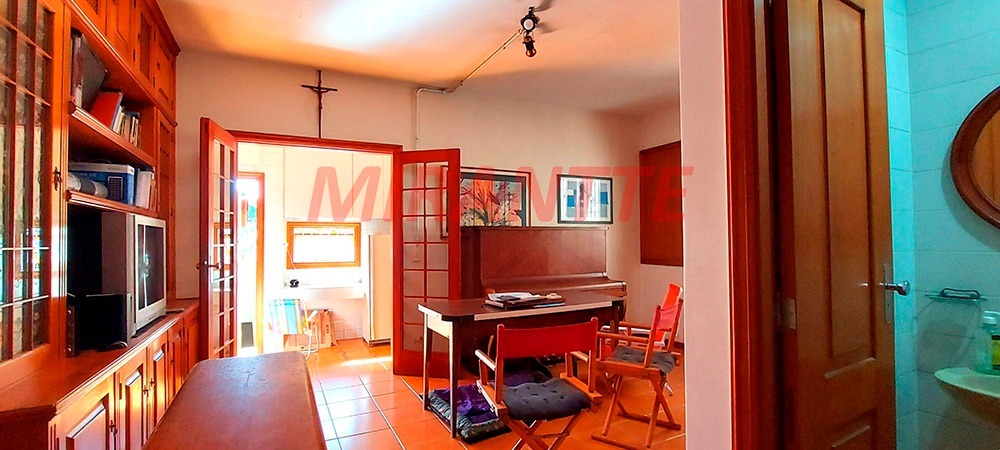 Sobrado de 220m² com 2 quartos em Vila Mazzei