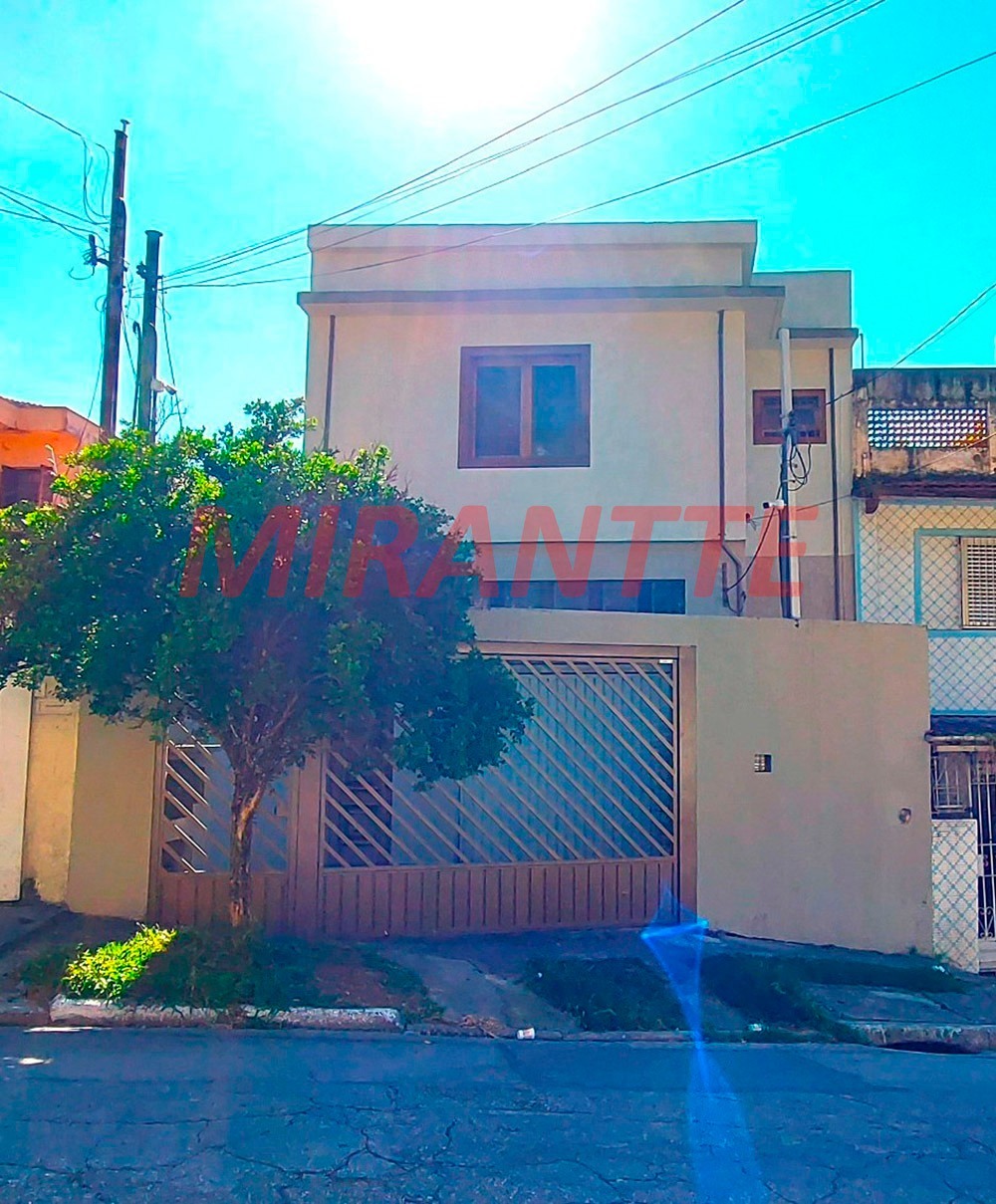 Sobrado de 220m² com 2 quartos em Vila Mazzei