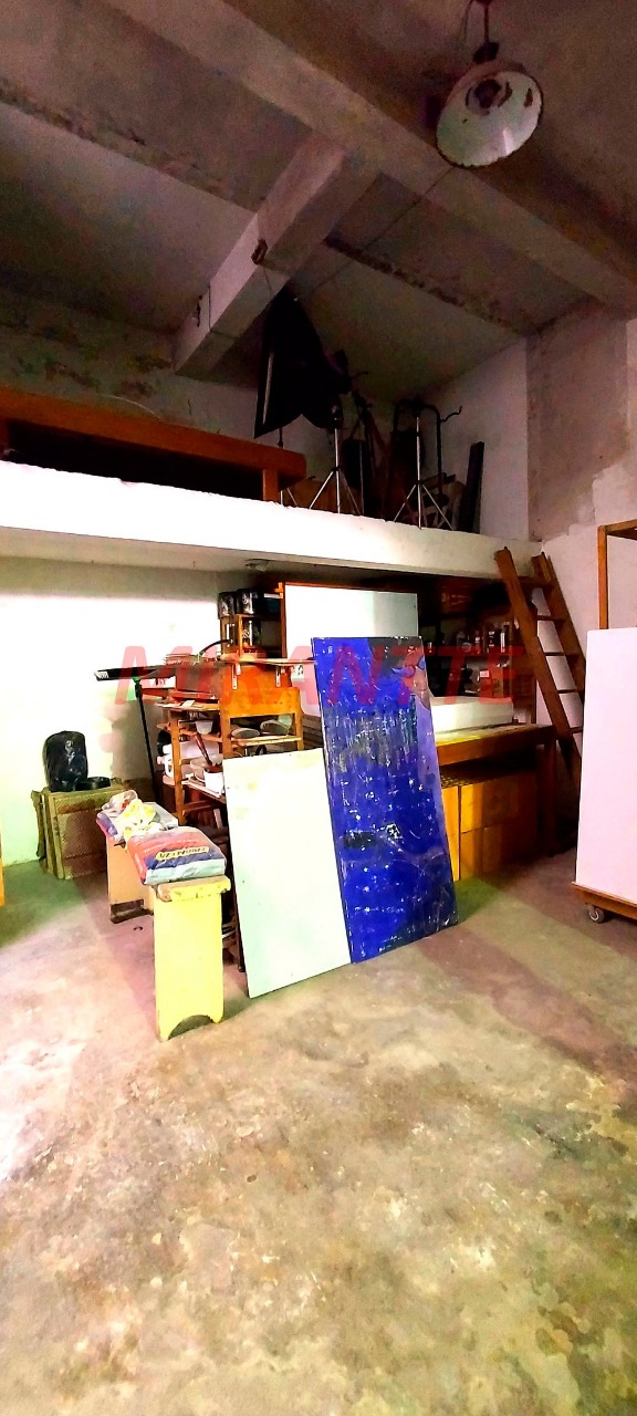 Sobrado de 220m² com 2 quartos em Vila Mazzei