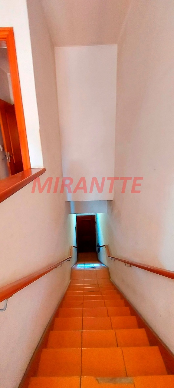 Sobrado de 220m² com 2 quartos em Vila Mazzei