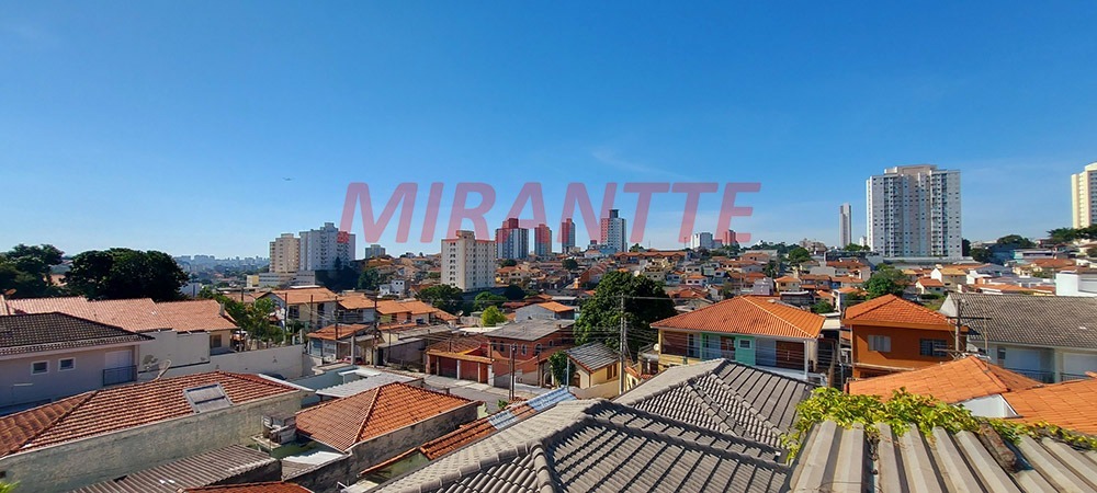 Sobrado de 220m² com 2 quartos em Vila Mazzei