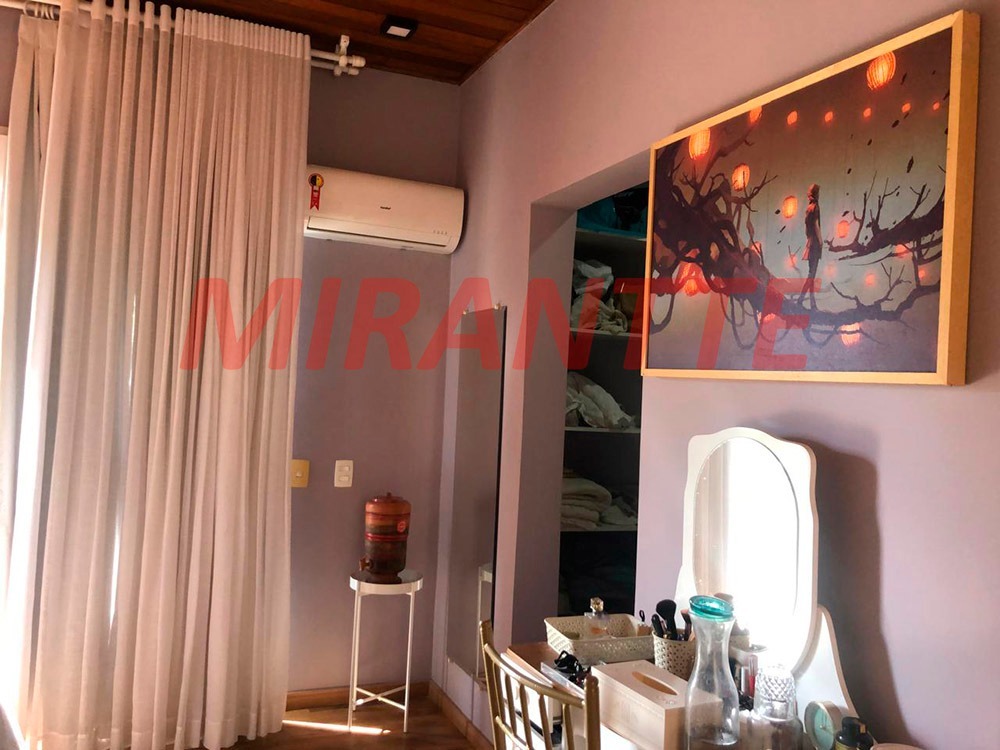 Cond. fechado de 210.31m² com 4 quartos em Caraguata