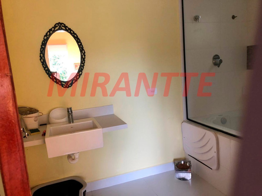 Cond. fechado de 210.31m² com 4 quartos em Caraguata