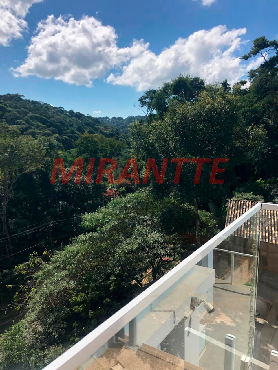 Cond. fechado de 210.31m² com 4 quartos em Caraguata