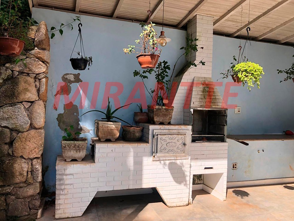 Cond. fechado de 210.31m² com 4 quartos em Caraguata