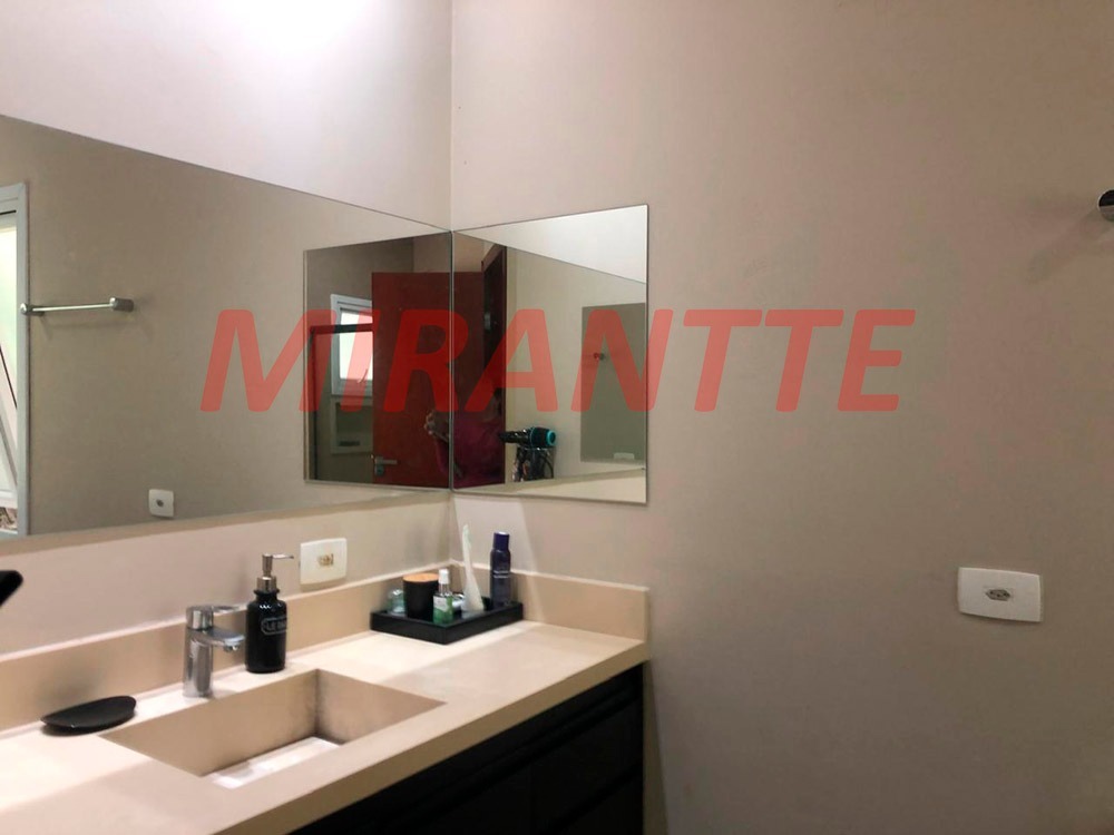Cond. fechado de 210.31m² com 4 quartos em Caraguata