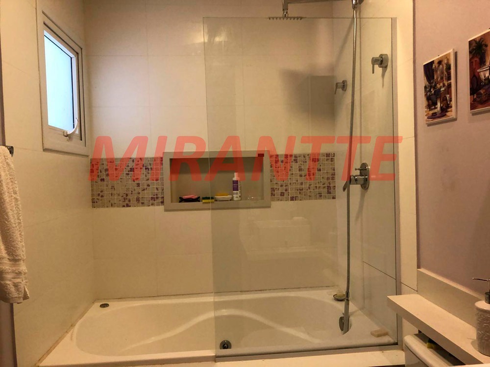 Cond. fechado de 210.31m² com 4 quartos em Caraguata