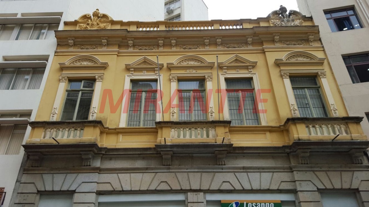 Comercial de 421.44m² em Centro