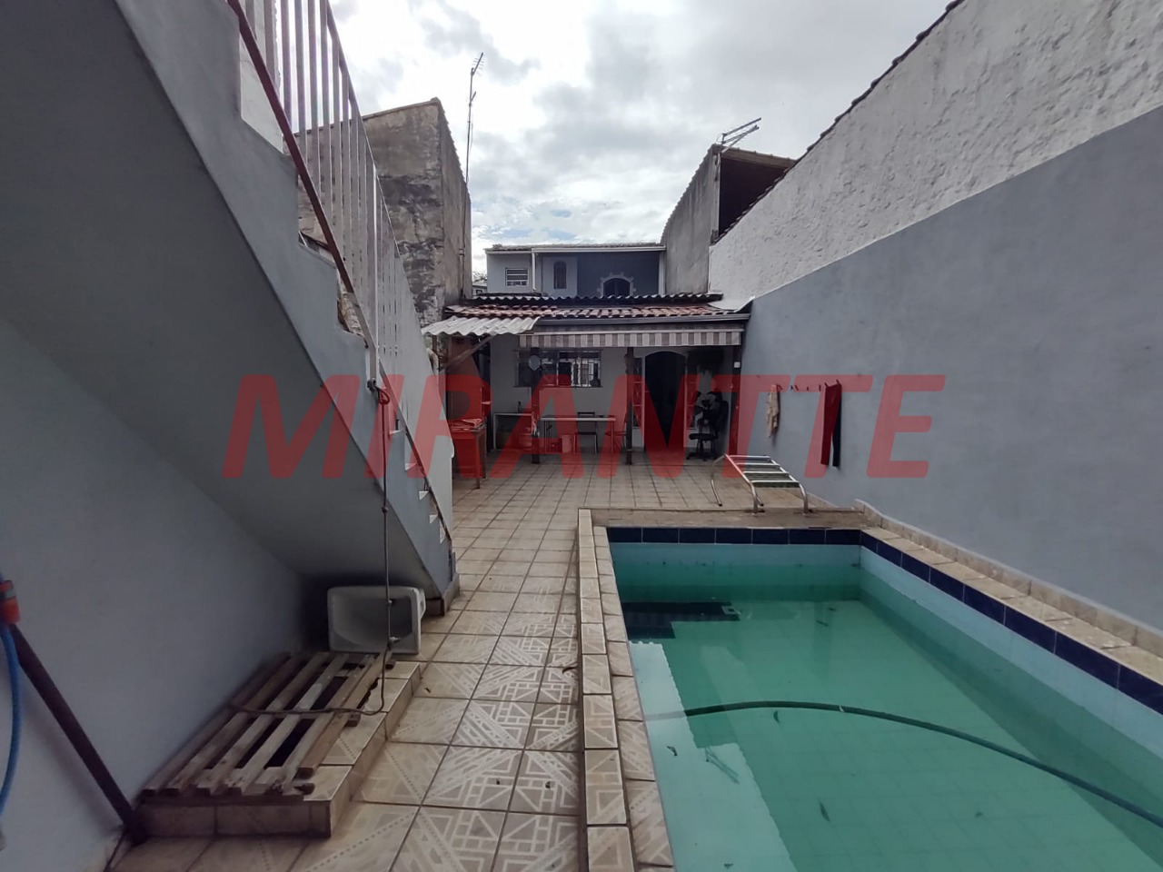 Sobrado de 115m² com 3 quartos em Vila Aurora (Zona Norte)