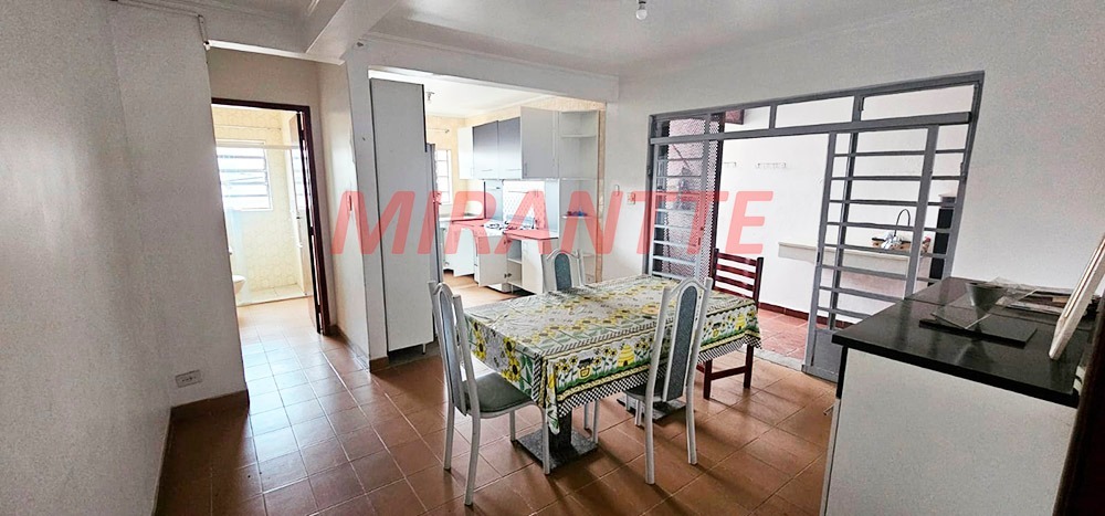 Sobrado de 211m² com 4 quartos em Parque Vitoria