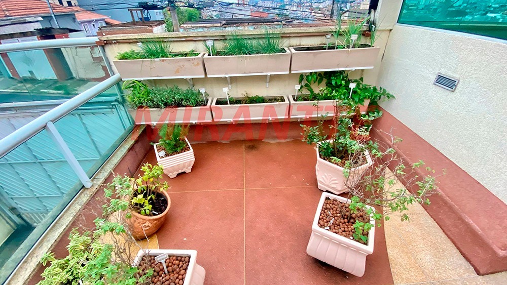 Cond. fechado de 147m² com 3 quartos em Imirim