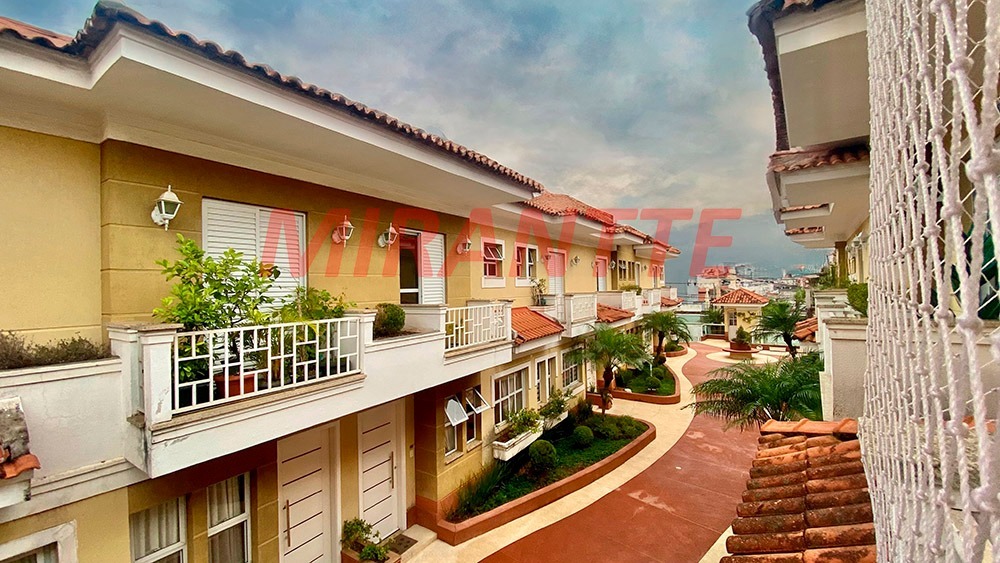 Cond. fechado de 147m² com 3 quartos em Imirim