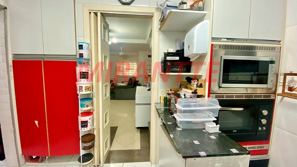 Cond. fechado de 147m² com 3 quartos em Imirim