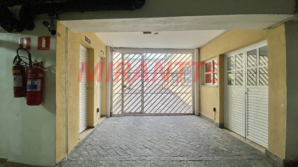 Cond. fechado de 147m² com 3 quartos em Imirim